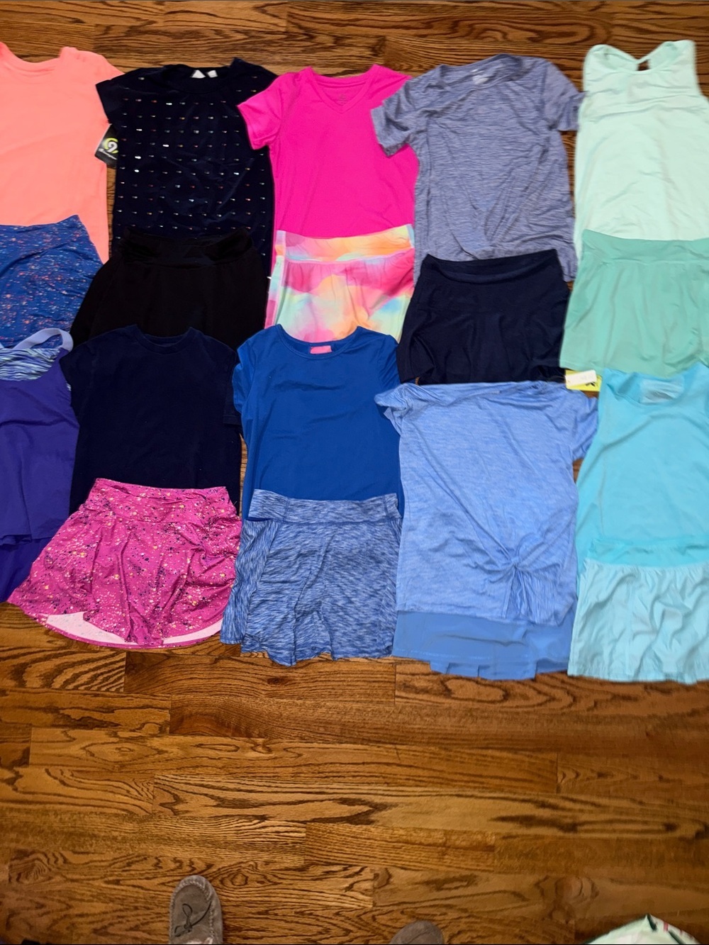 Girls bundle of 10 tops & 10 skorts various brands some NWT perfect for school